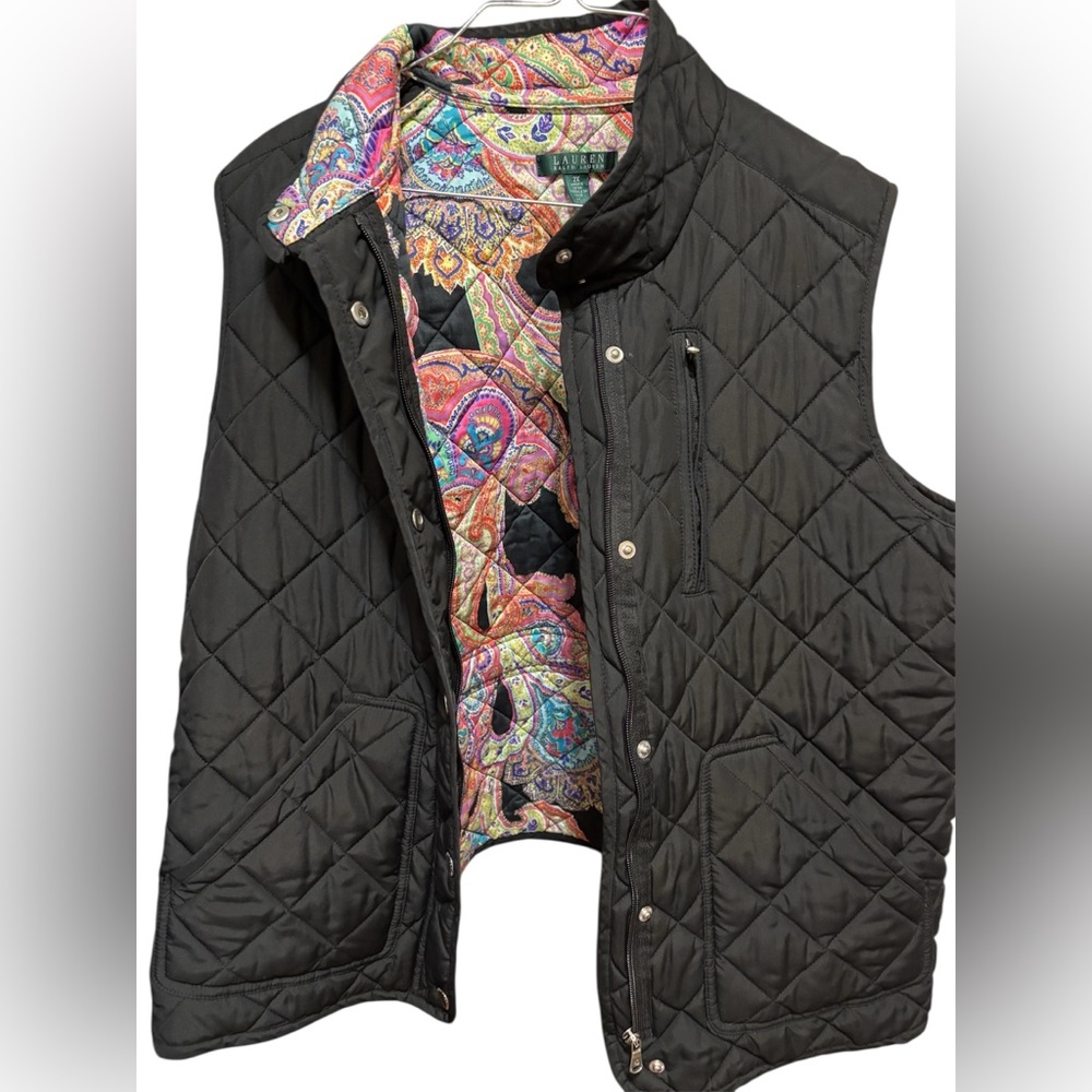 Lauren Ralph Lauren women’s size 2X Black Quilted Vest with Paisley Lining‎